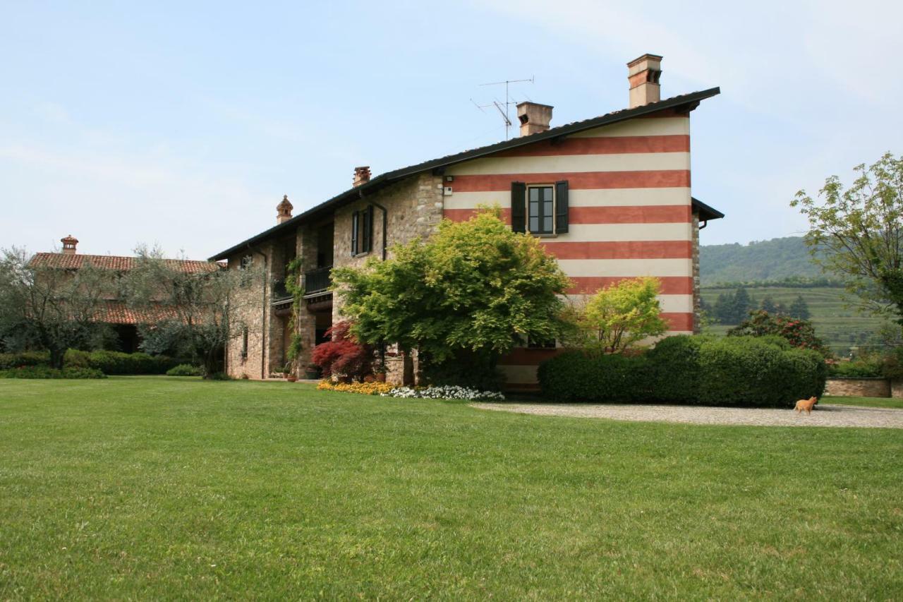 B&B Il Dosso Corte Franca Exterior foto