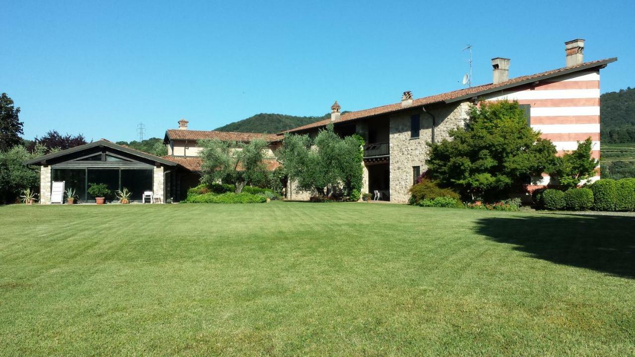 B&B Il Dosso Corte Franca Exterior foto